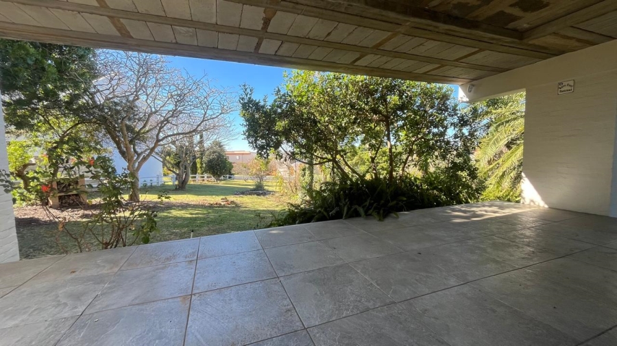 3 Bedroom Property for Sale in Wavecrest Eastern Cape